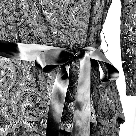 LAURA PETITES, 10P, Black lace - Picture 4 of 11